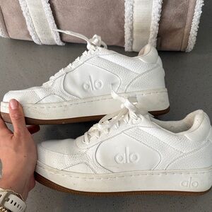 Alo Yoga Recovery Mode Sneaker